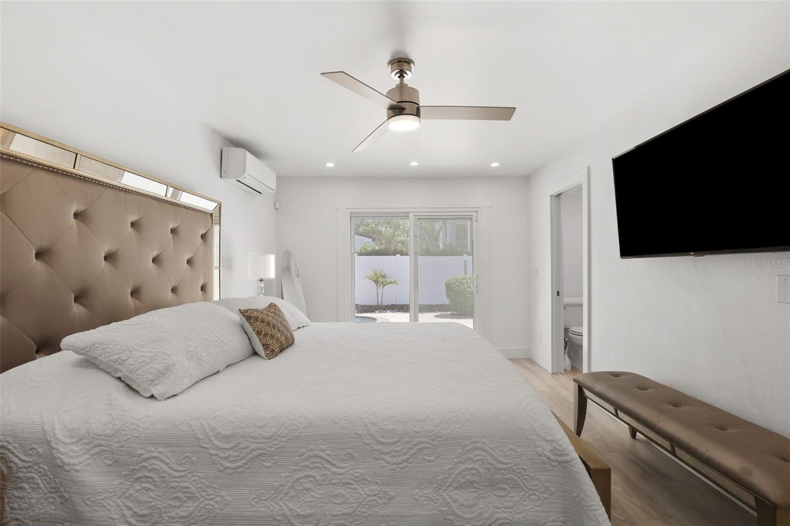 25 SANDPIPER RD, TAMPA, FL, 33609