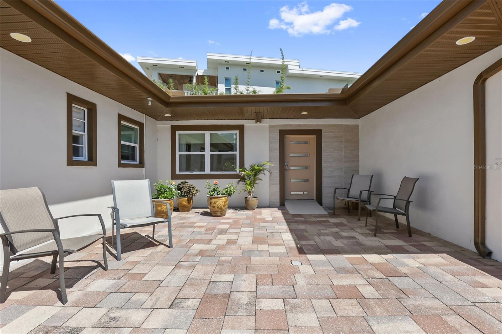 25 SANDPIPER RD, TAMPA, FL, 33609