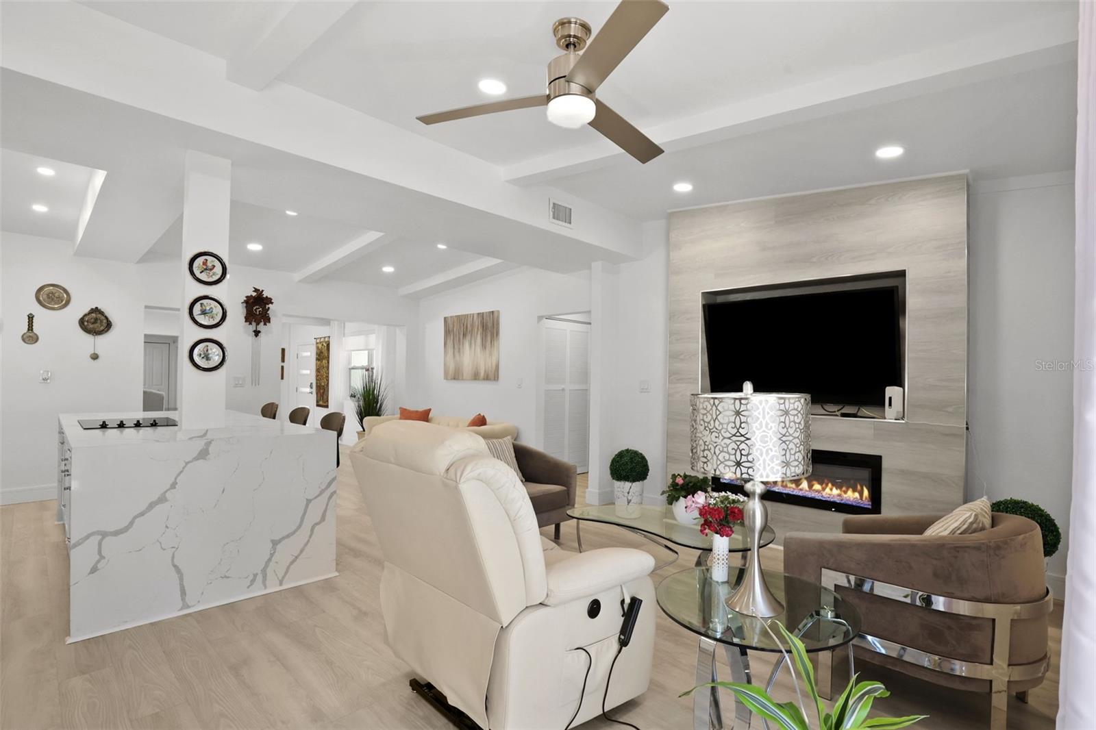 25 SANDPIPER RD, TAMPA, FL, 33609