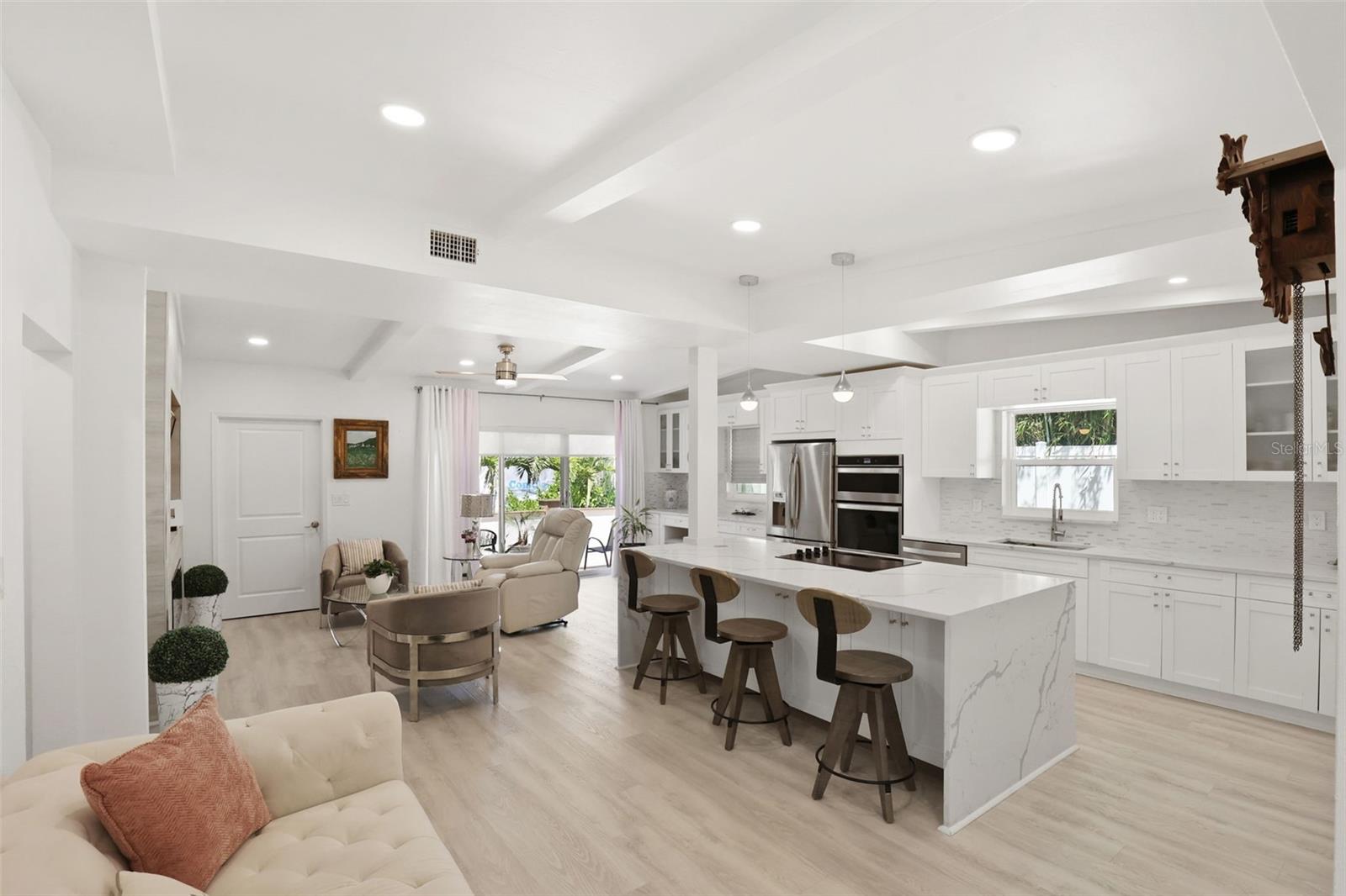 25 SANDPIPER RD, TAMPA, FL, 33609