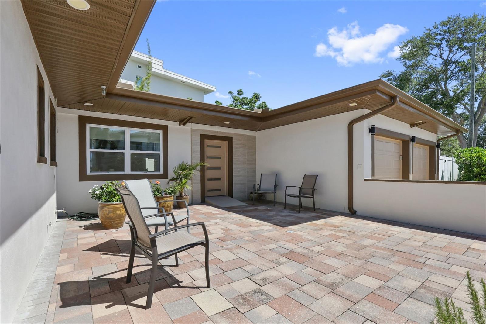 25 SANDPIPER RD, TAMPA, FL, 33609