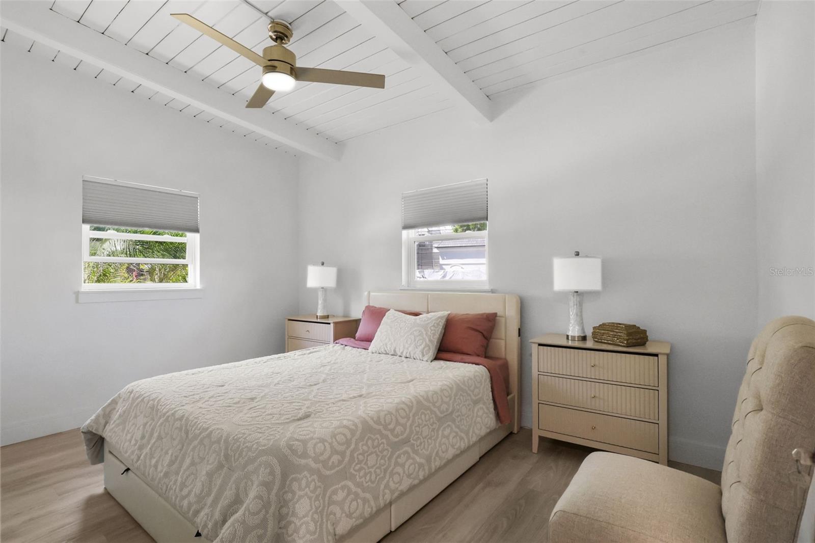 25 SANDPIPER RD, TAMPA, FL, 33609