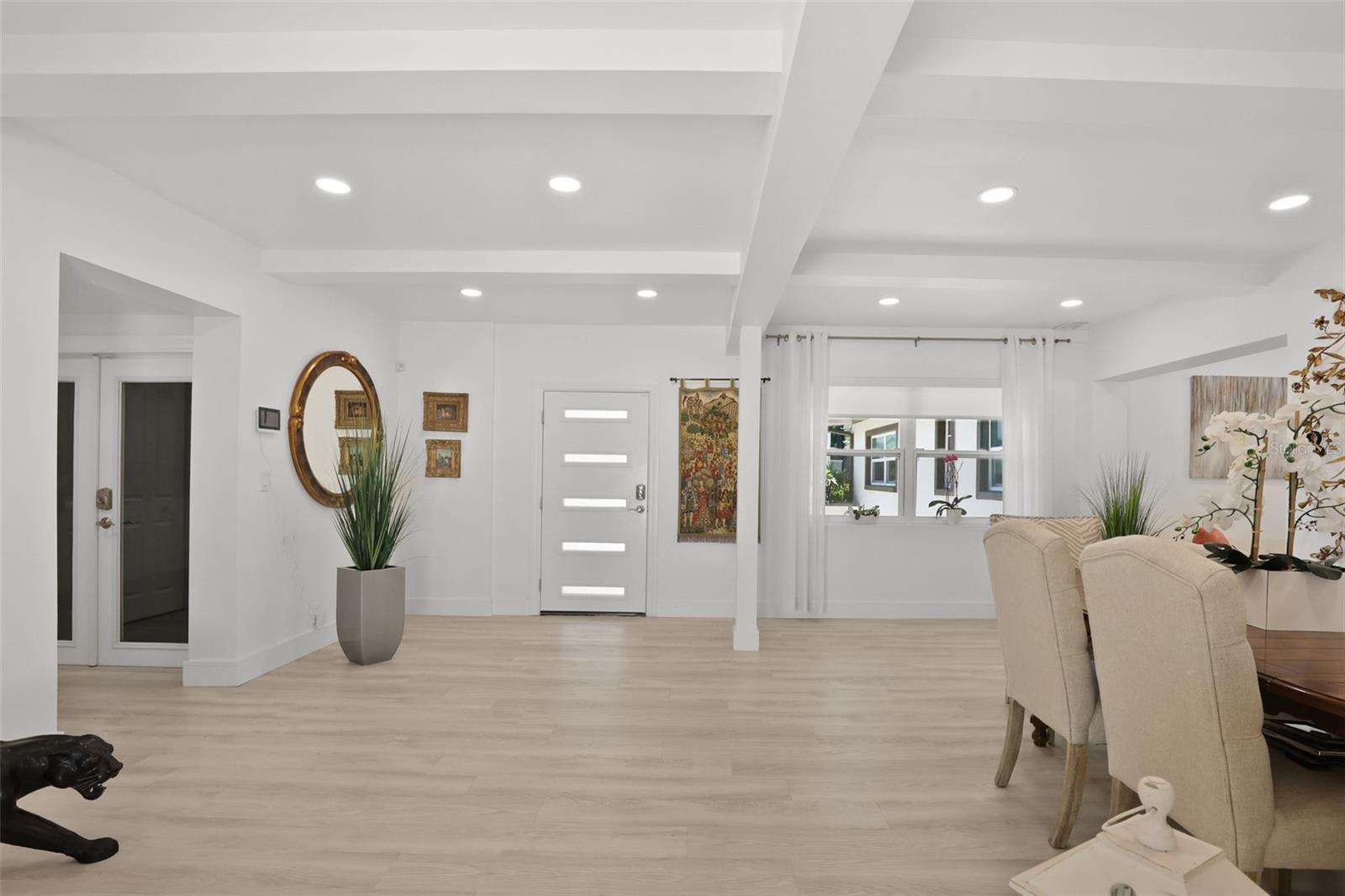 25 SANDPIPER RD, TAMPA, FL, 33609