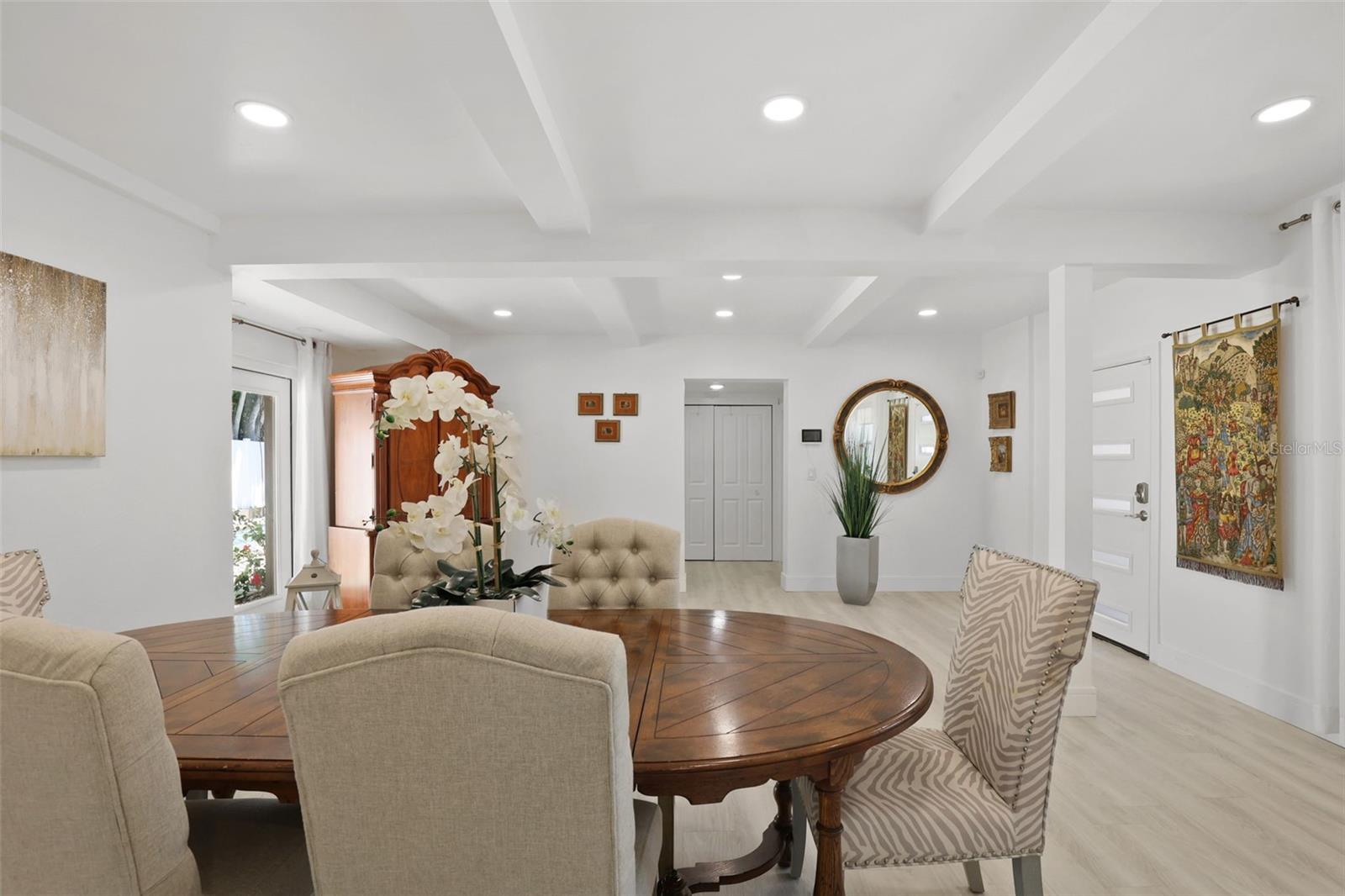 25 SANDPIPER RD, TAMPA, FL, 33609