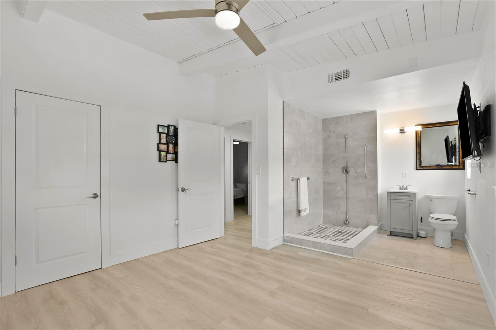 25 SANDPIPER RD, TAMPA, FL, 33609