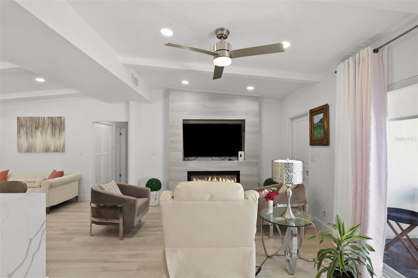 25 SANDPIPER RD, TAMPA, FL, 33609