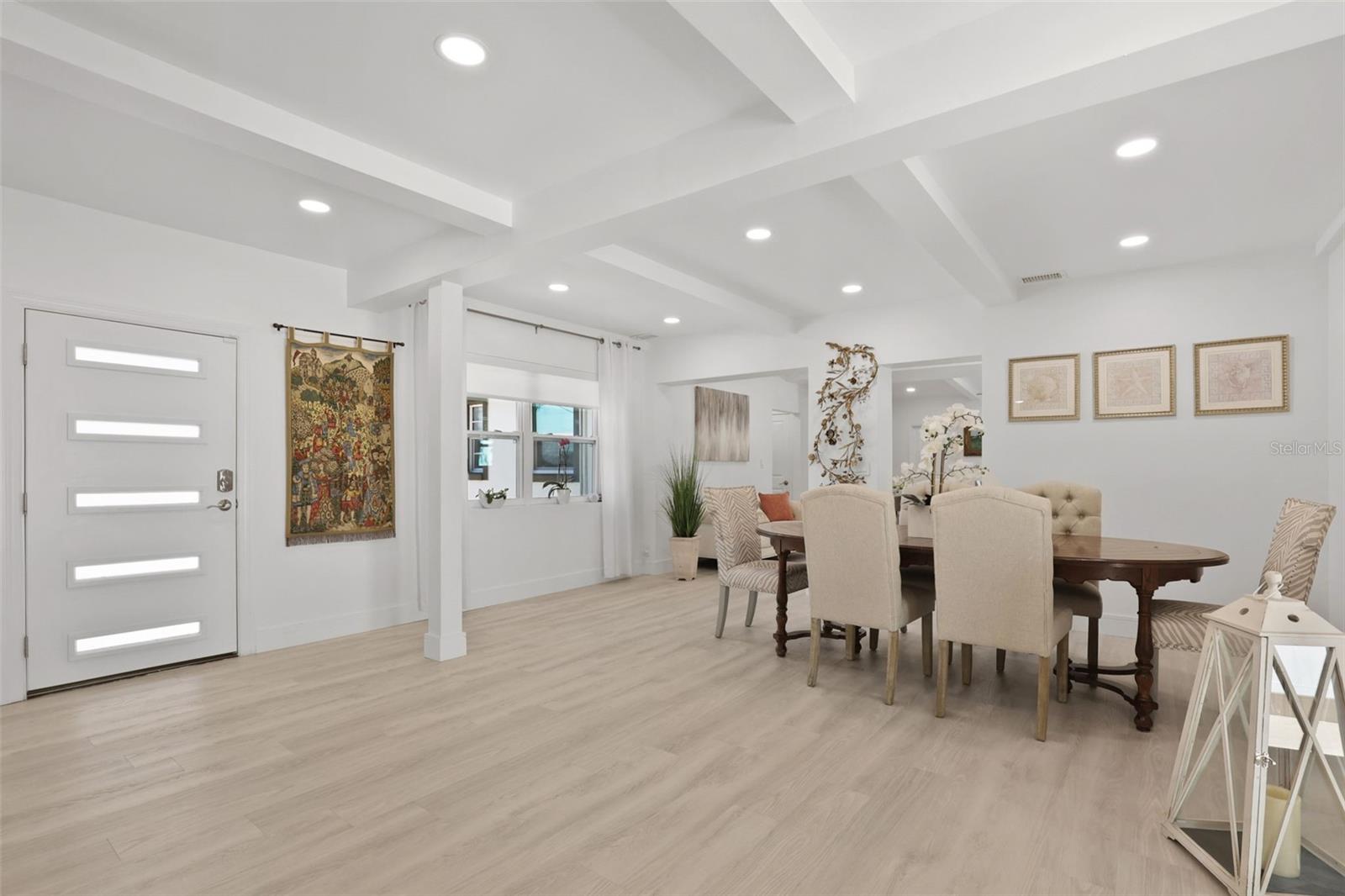 25 SANDPIPER RD, TAMPA, FL, 33609