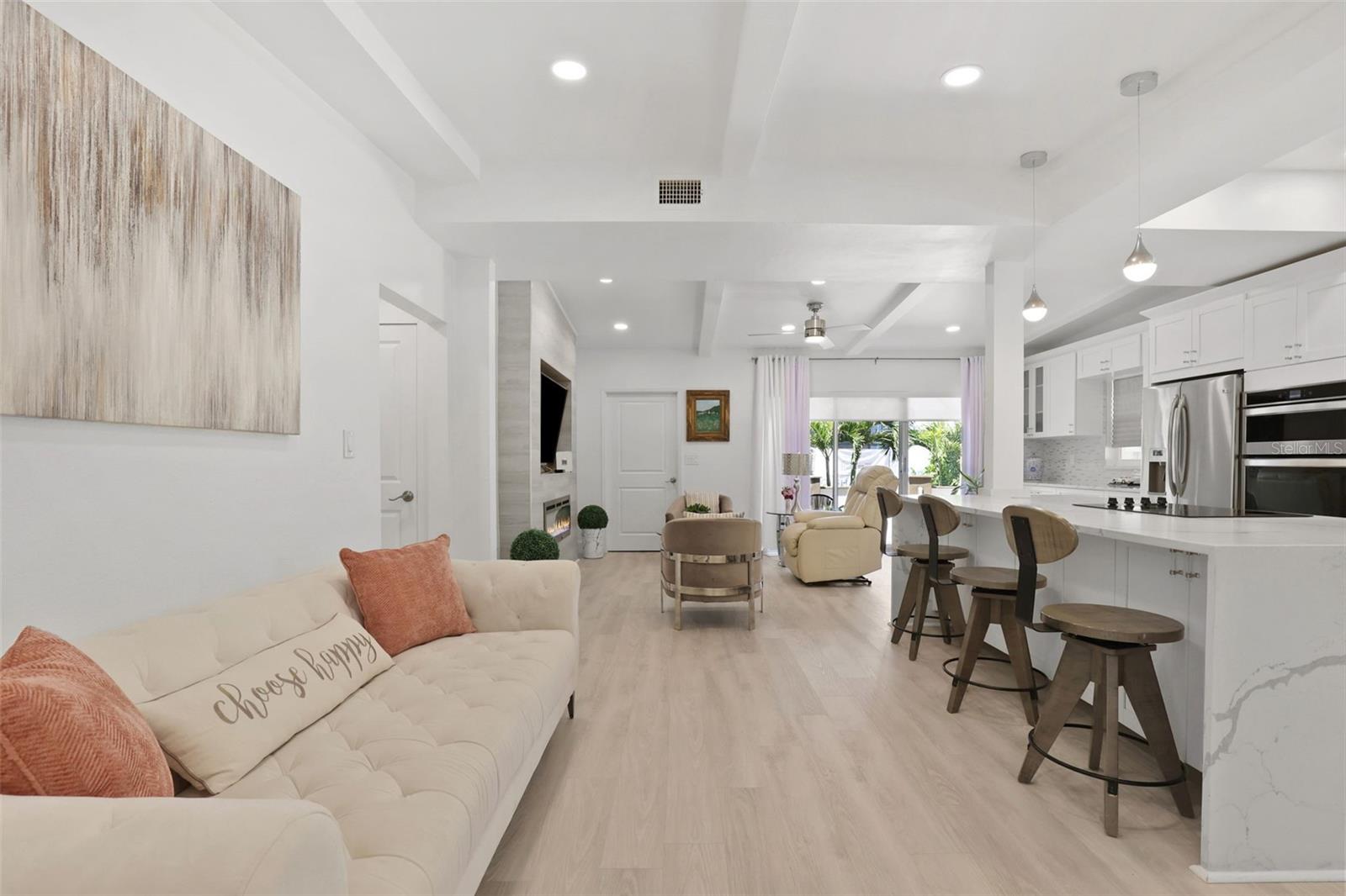 25 SANDPIPER RD, TAMPA, FL, 33609