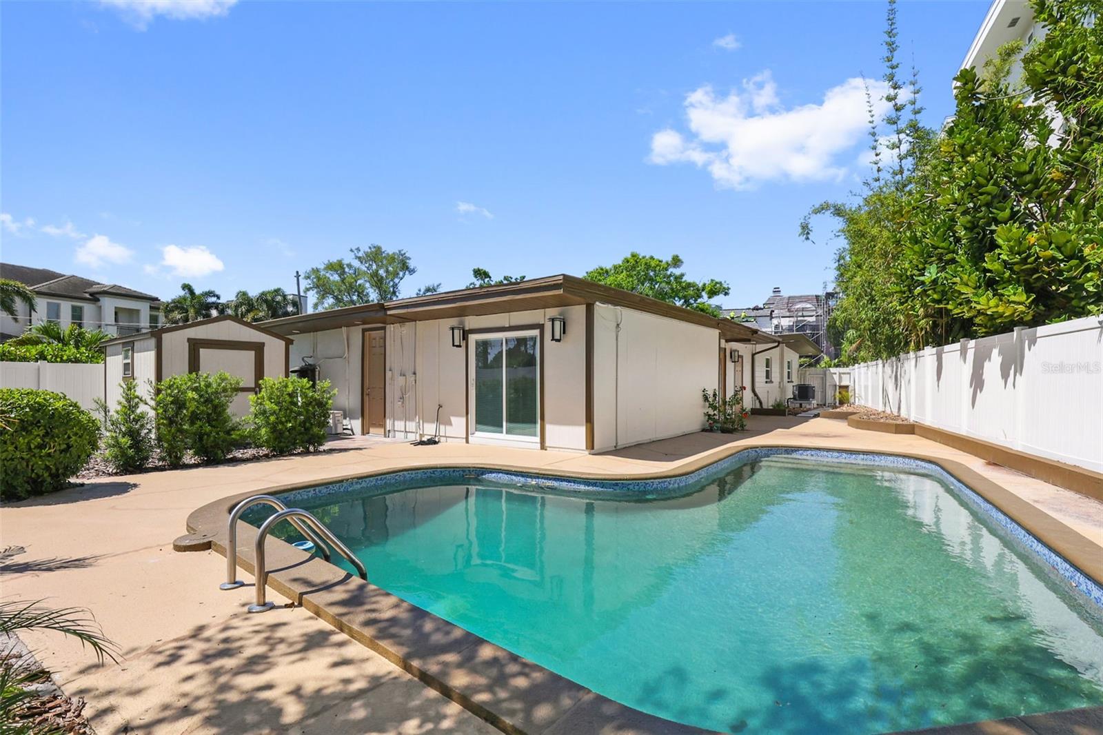 25 SANDPIPER RD, TAMPA, FL, 33609