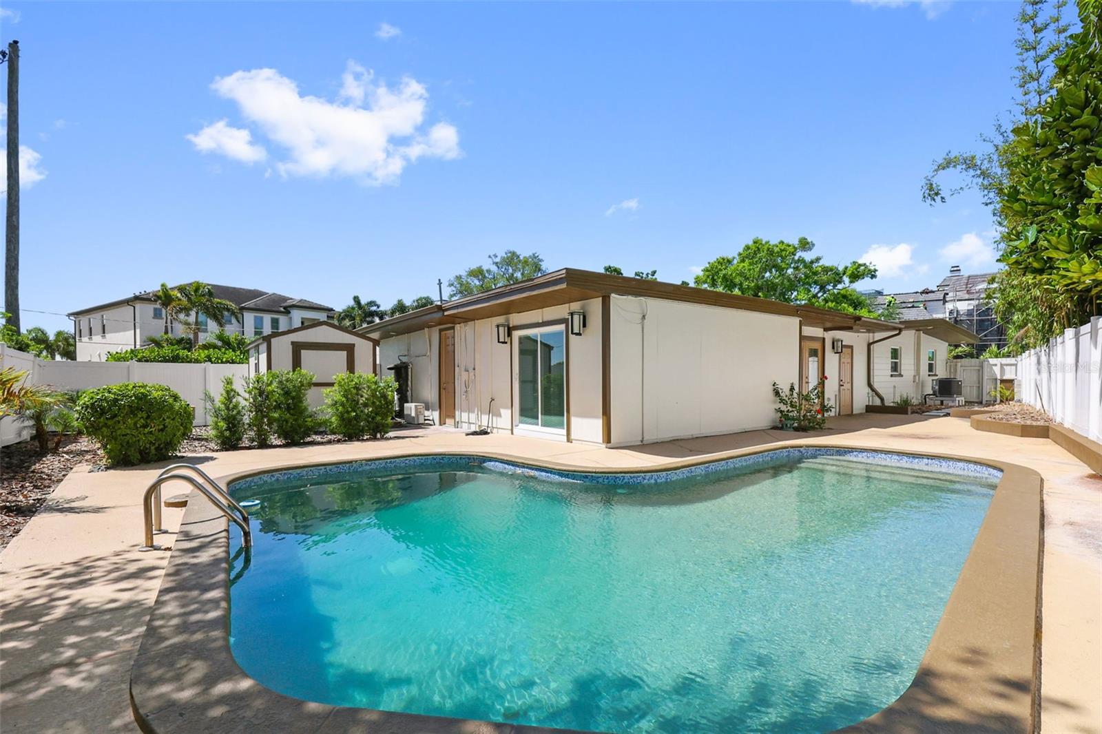 25 SANDPIPER RD, TAMPA, FL, 33609