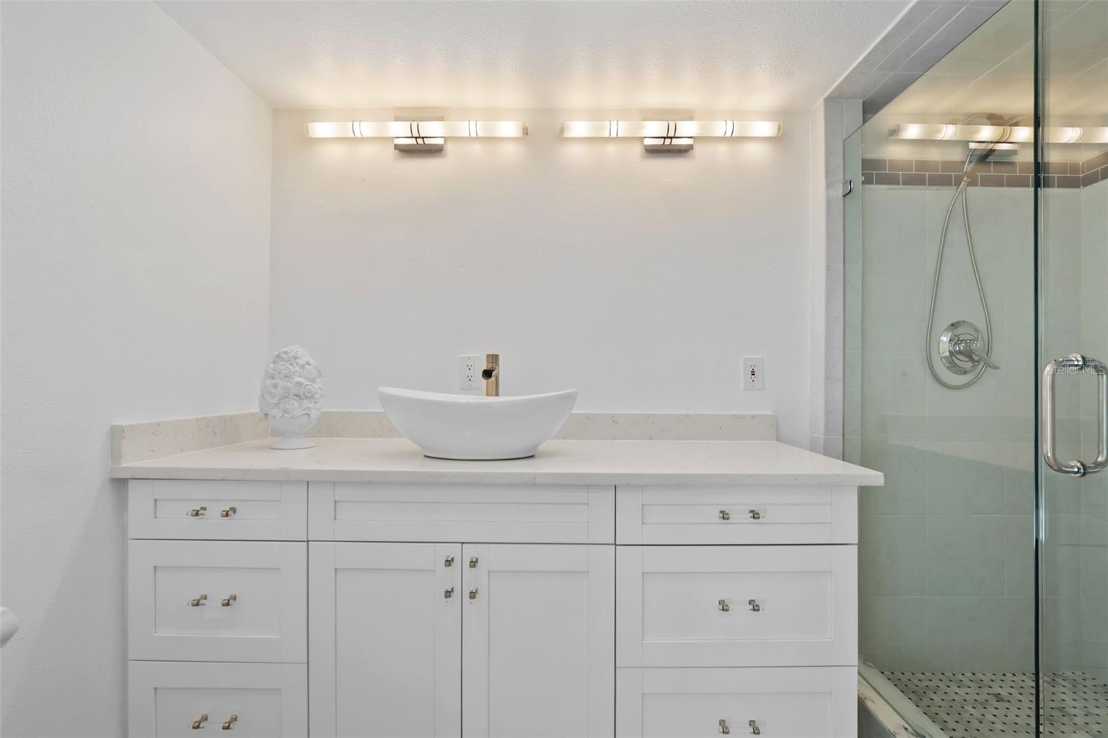 25 SANDPIPER RD, TAMPA, FL, 33609