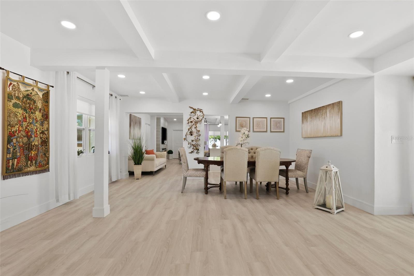 25 SANDPIPER RD, TAMPA, FL, 33609