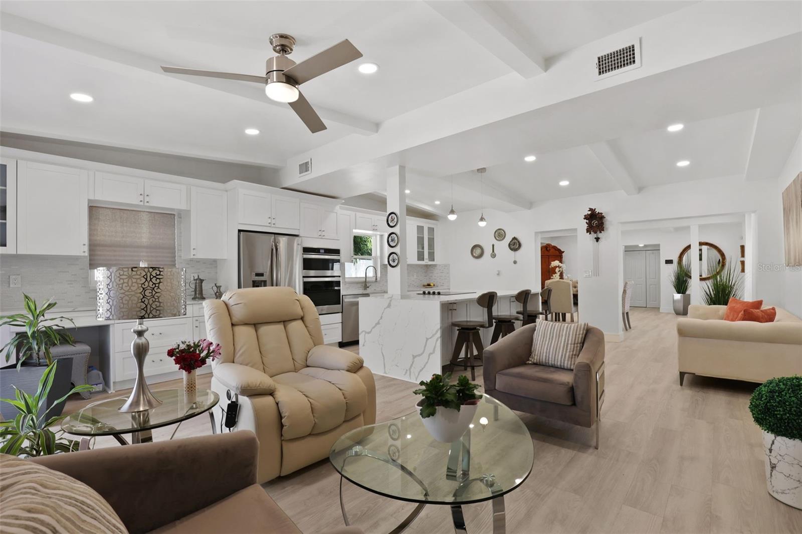 25 SANDPIPER RD, TAMPA, FL, 33609