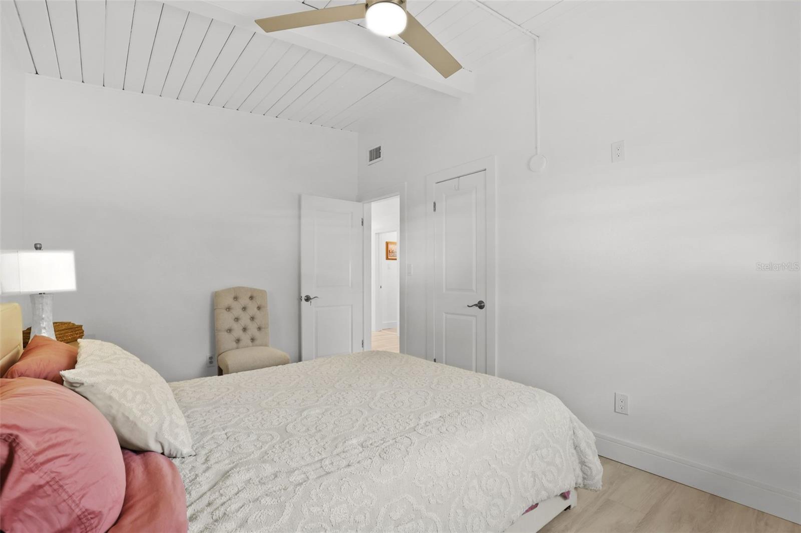 25 SANDPIPER RD, TAMPA, FL, 33609