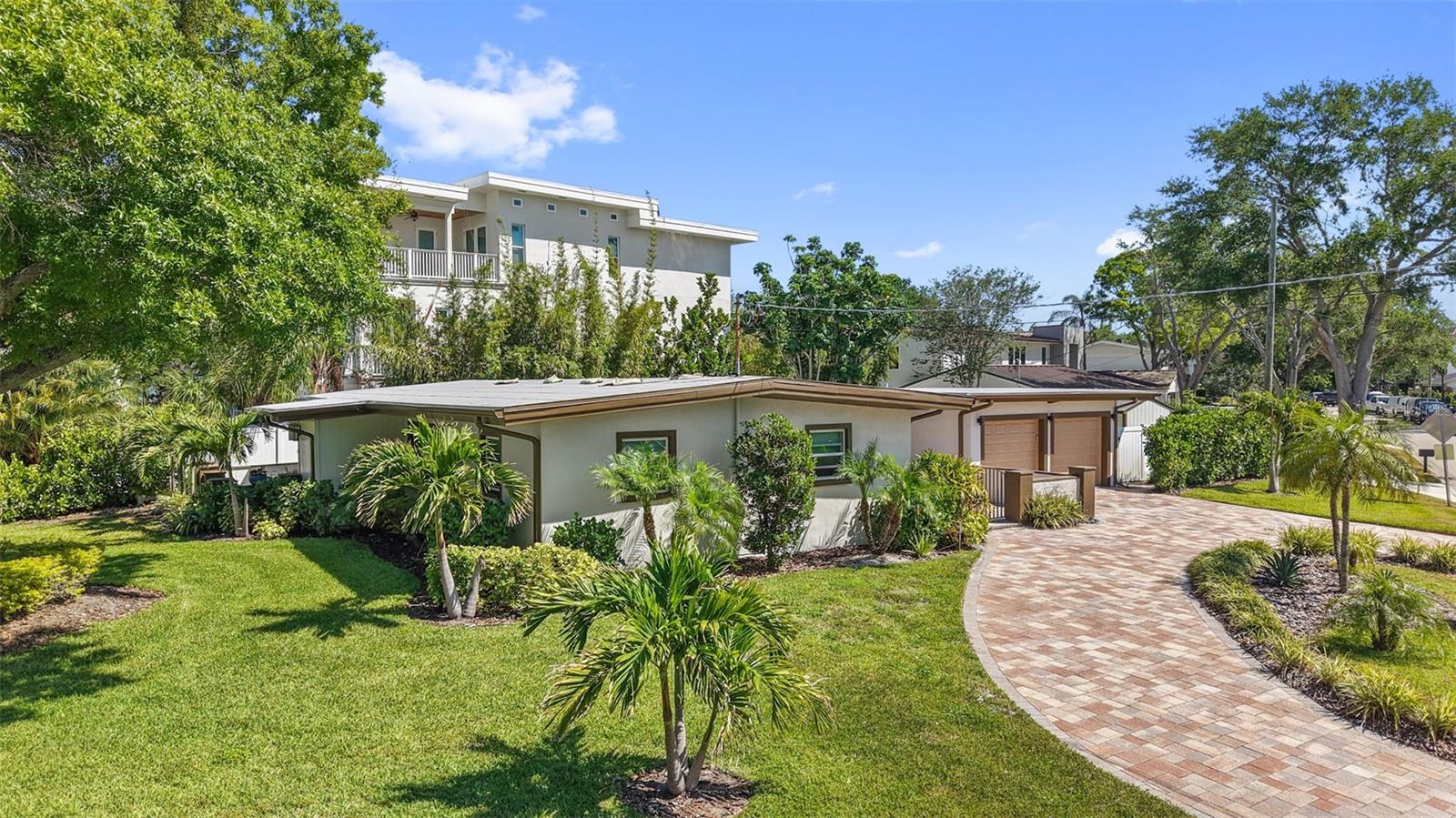 25 SANDPIPER RD, TAMPA, FL, 33609