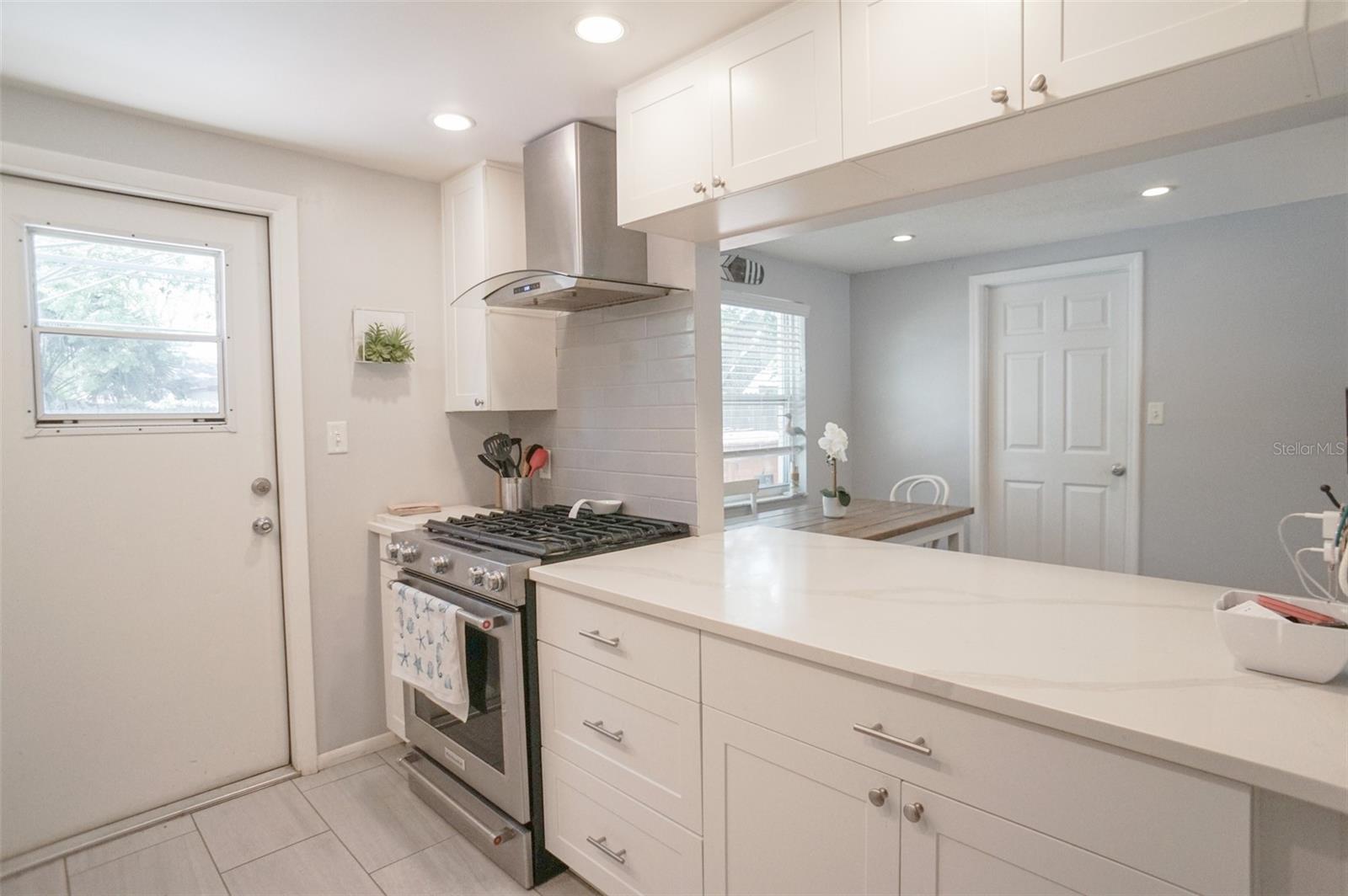 1032 HOLLYWOOD AVE, CLEARWATER, FL, 33759