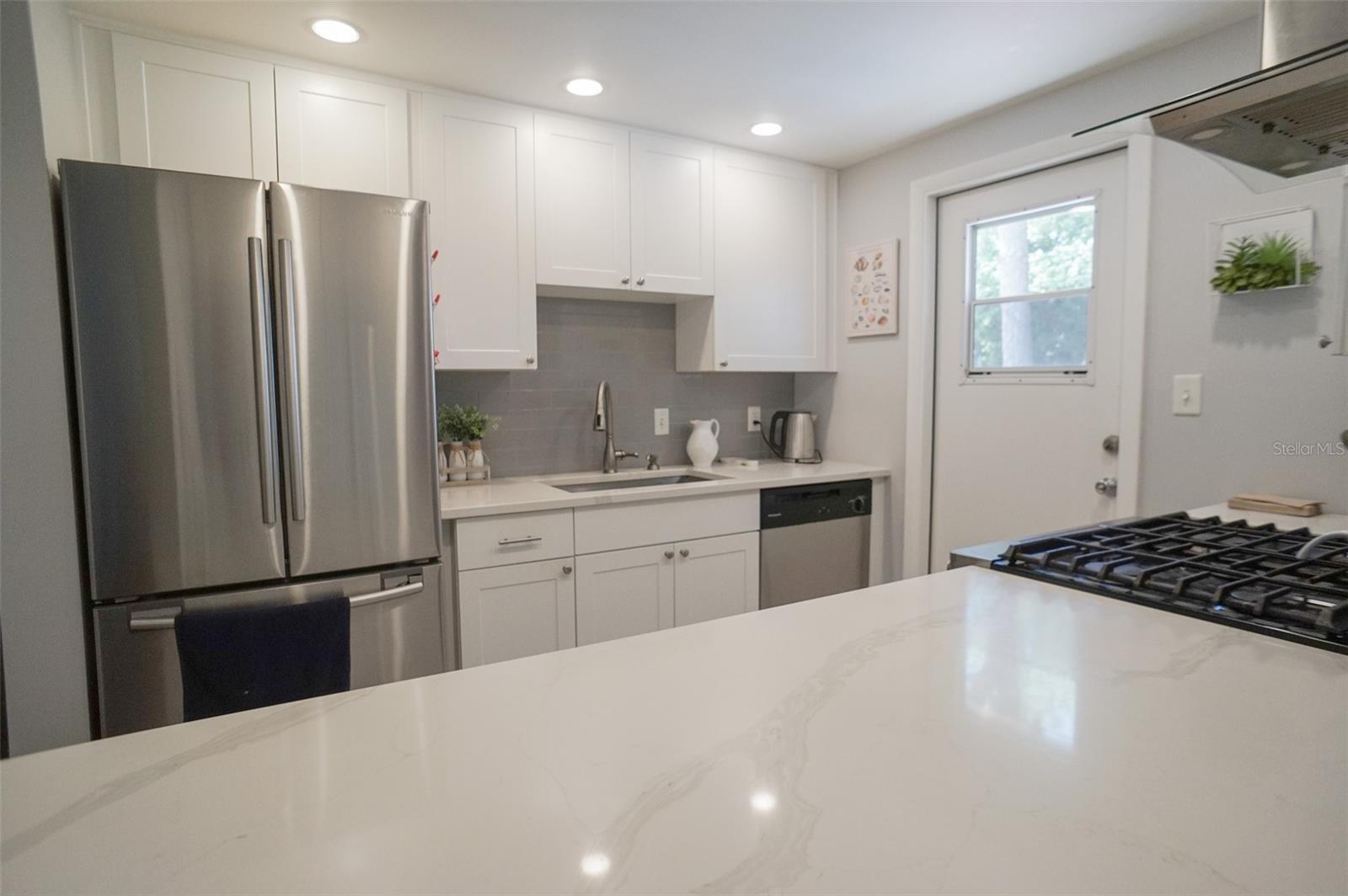 1032 HOLLYWOOD AVE, CLEARWATER, FL, 33759