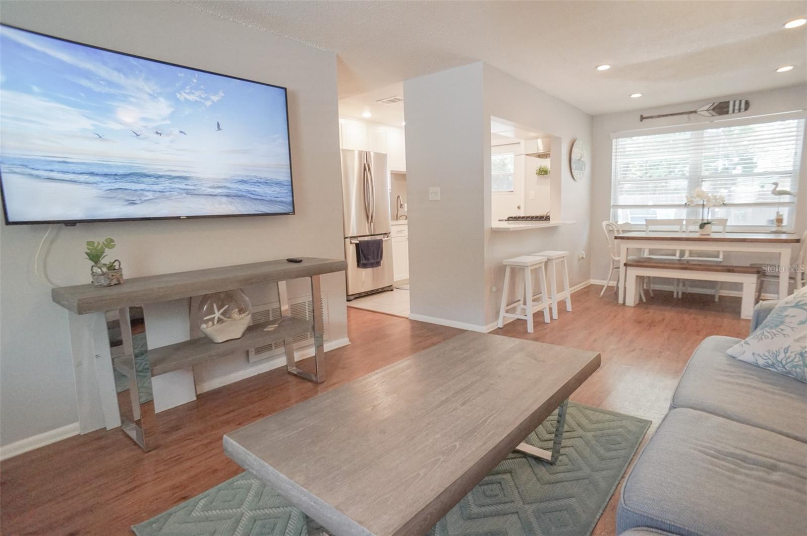 1032 HOLLYWOOD AVE, CLEARWATER, FL, 33759