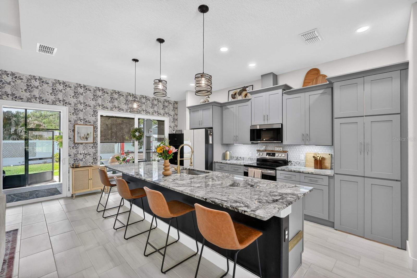 22 WHITE HURST LN, PALM COAST, FL, 32164