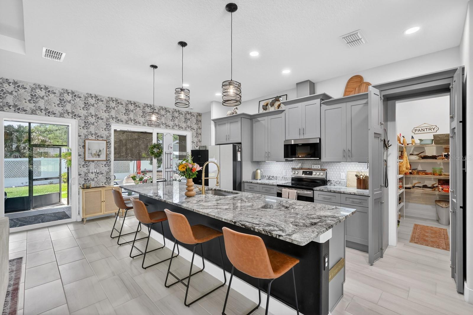 22 WHITE HURST LN, PALM COAST, FL, 32164