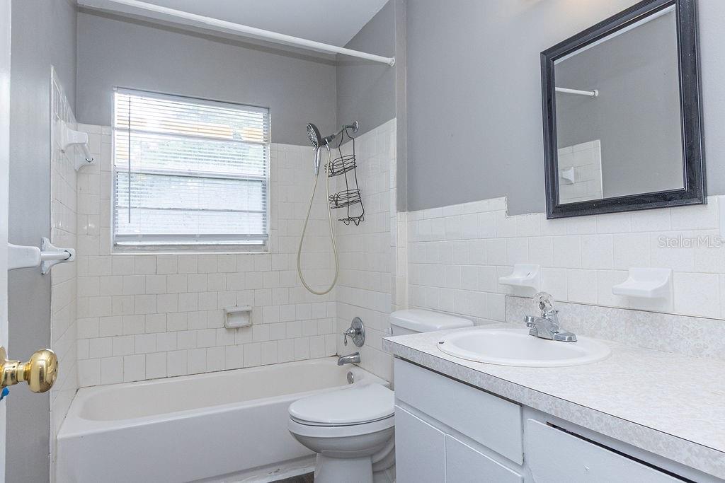 832 E INDIANA AVE, DELAND, FL, 32724