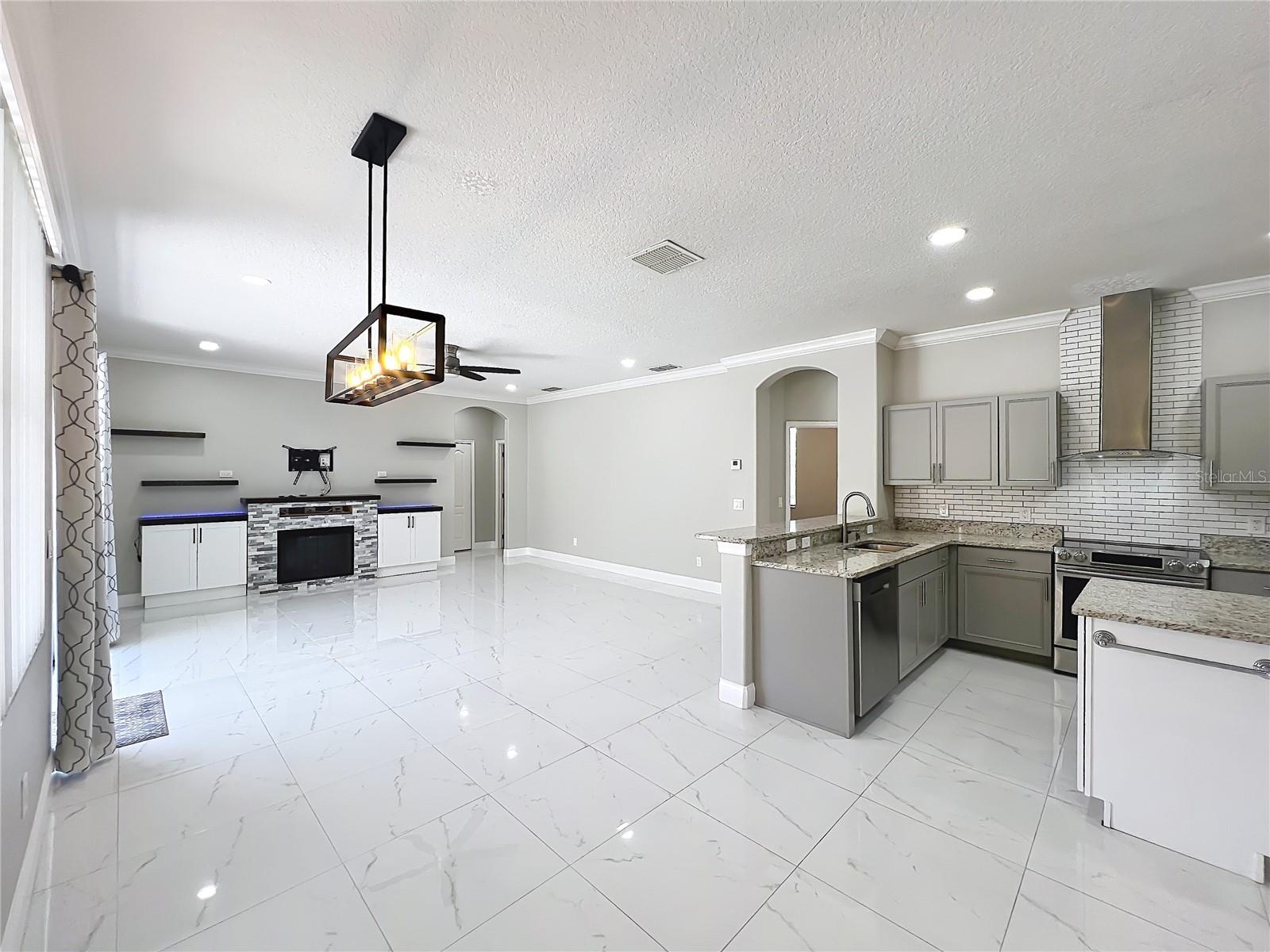 9334 WHISPERING MEADOWS LANE, ORLANDO, FL, 32825