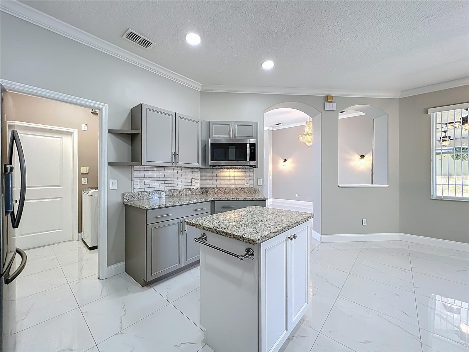 9334 WHISPERING MEADOWS LANE, ORLANDO, FL, 32825