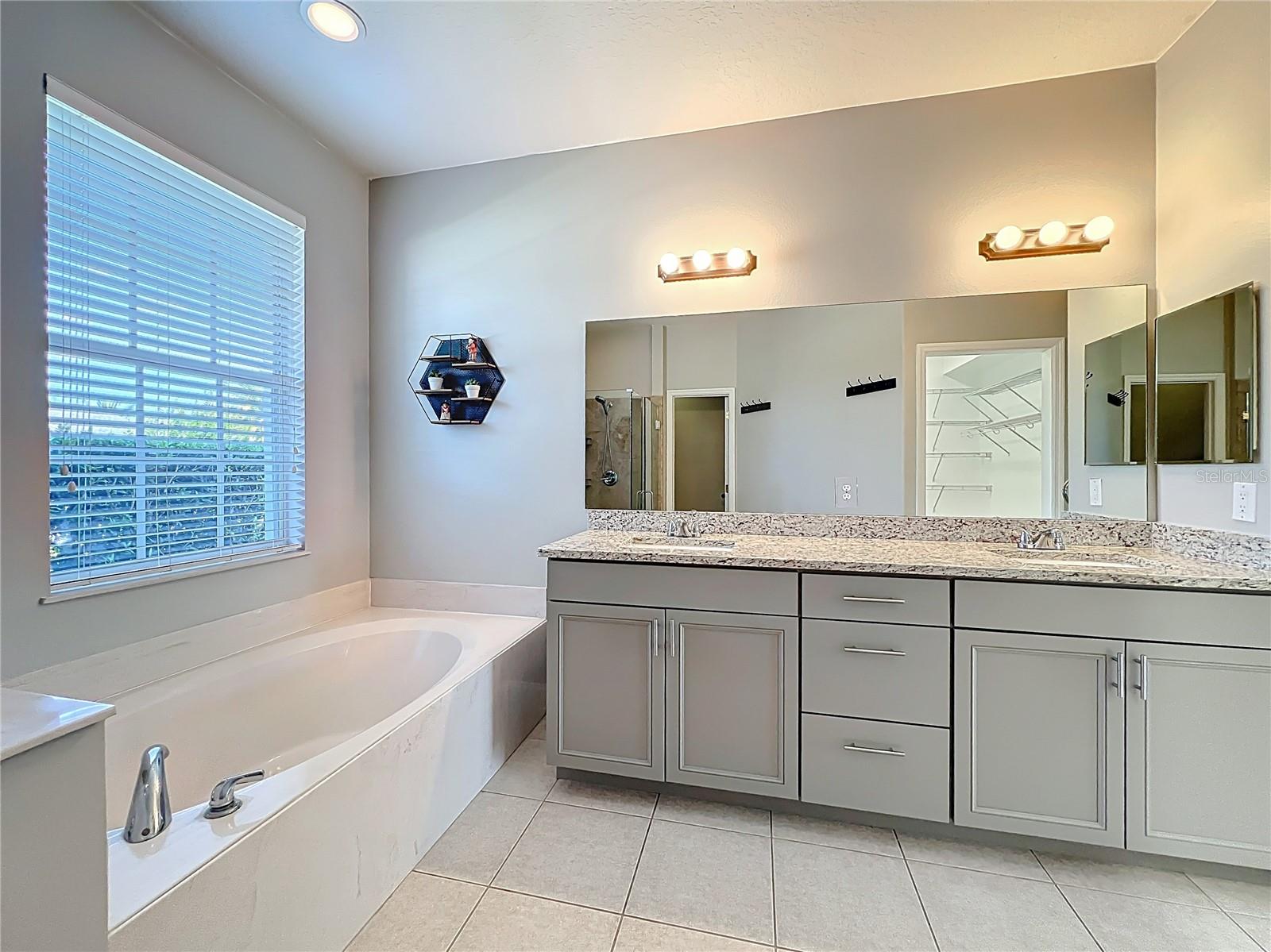 9334 WHISPERING MEADOWS LANE, ORLANDO, FL, 32825