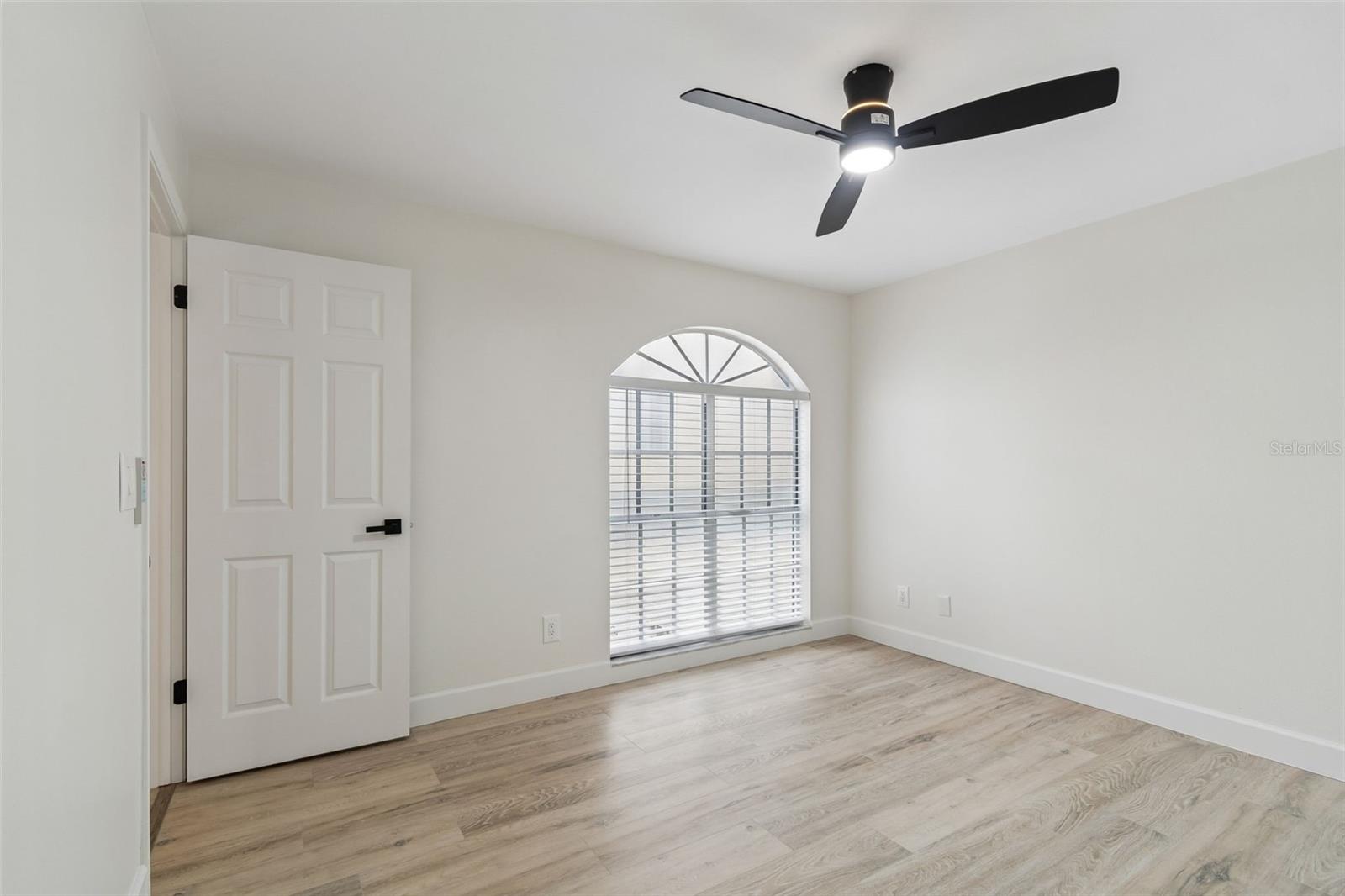 13934 CLUBHOUSE CIR #8, TAMPA, FL, 33618