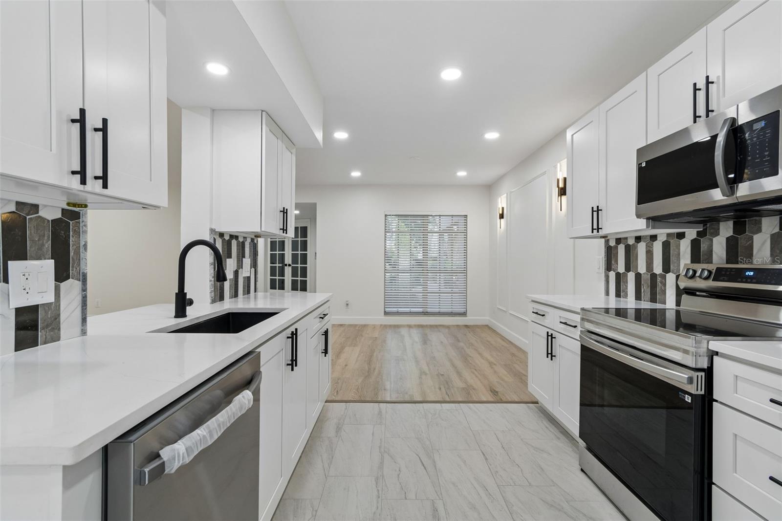 13934 CLUBHOUSE CIR #8, TAMPA, FL, 33618