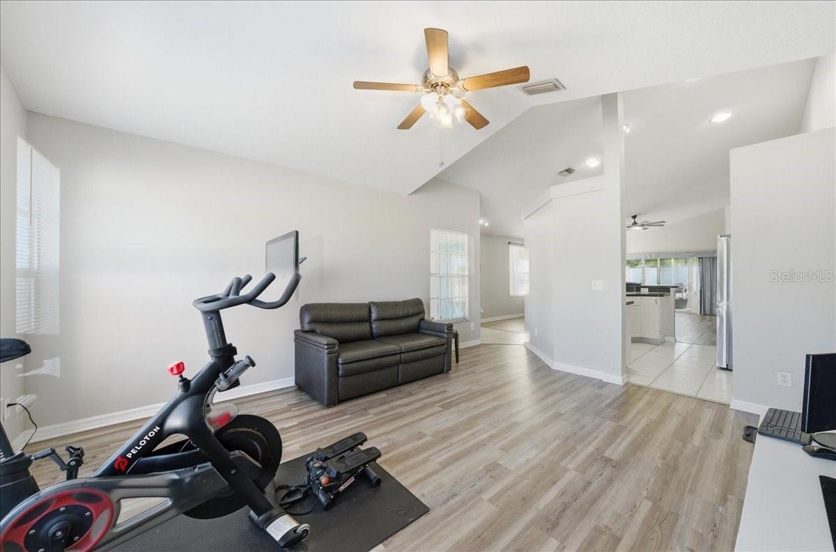 5207 NEW SAVANNAH CIR, WESLEY CHAPEL, FL, 33545