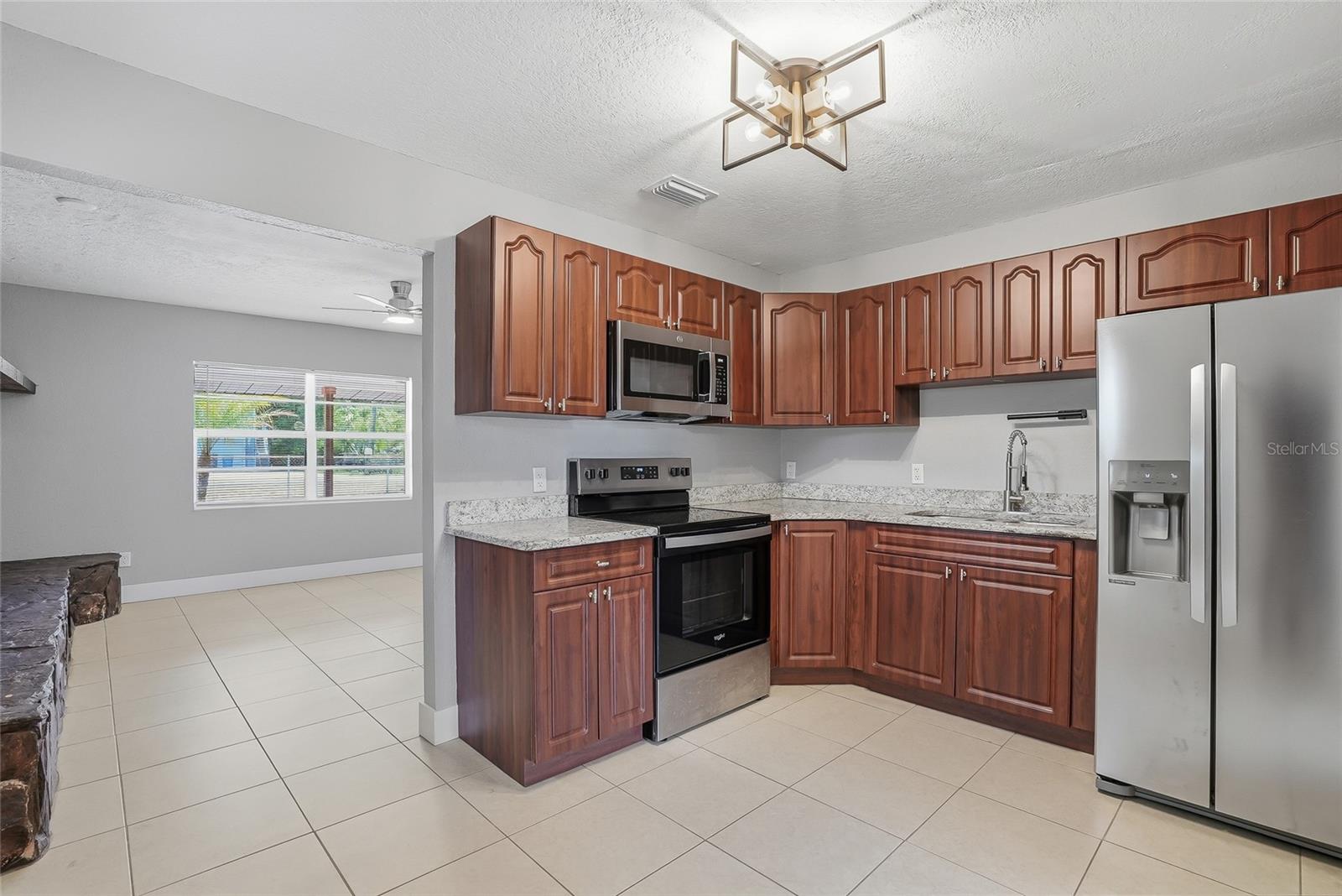 6712 RIVER RD, TAMPA, FL, 33615