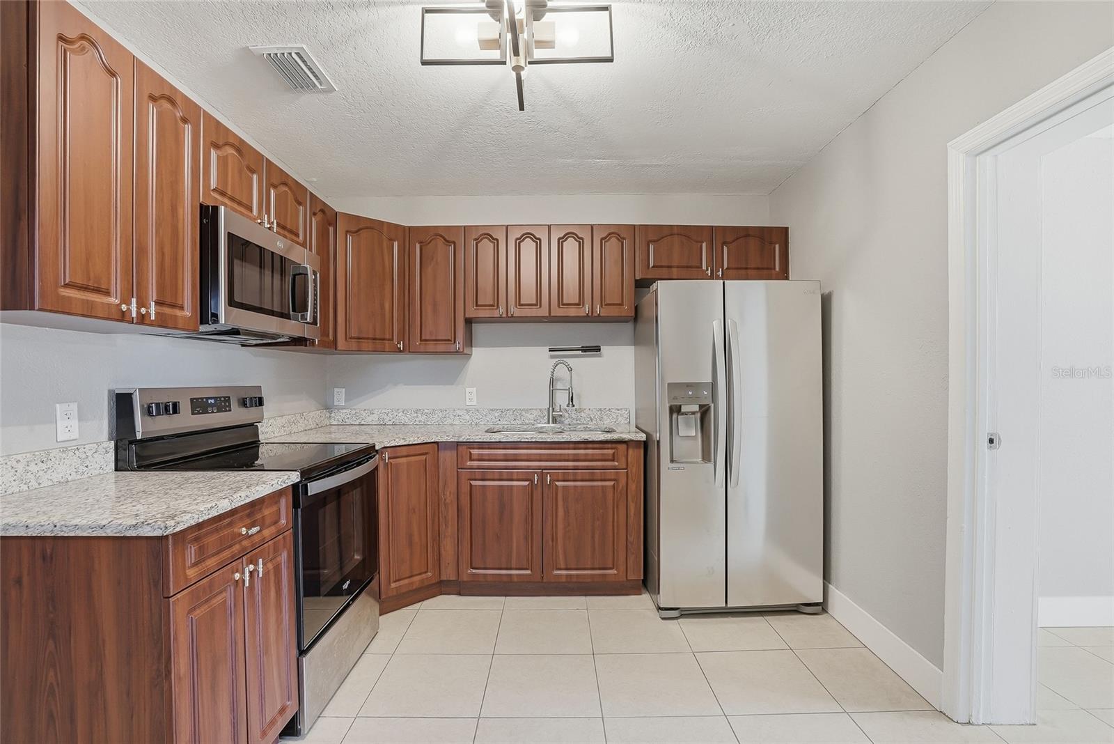 6712 RIVER RD, TAMPA, FL, 33615