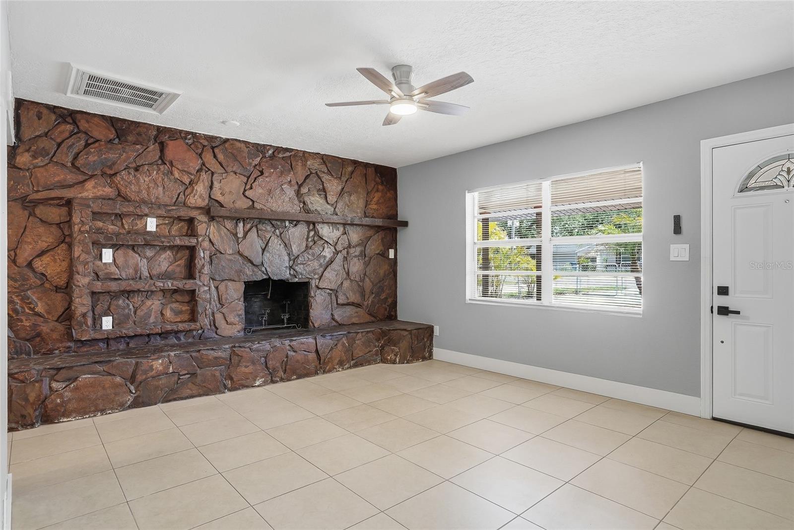 6712 RIVER RD, TAMPA, FL, 33615