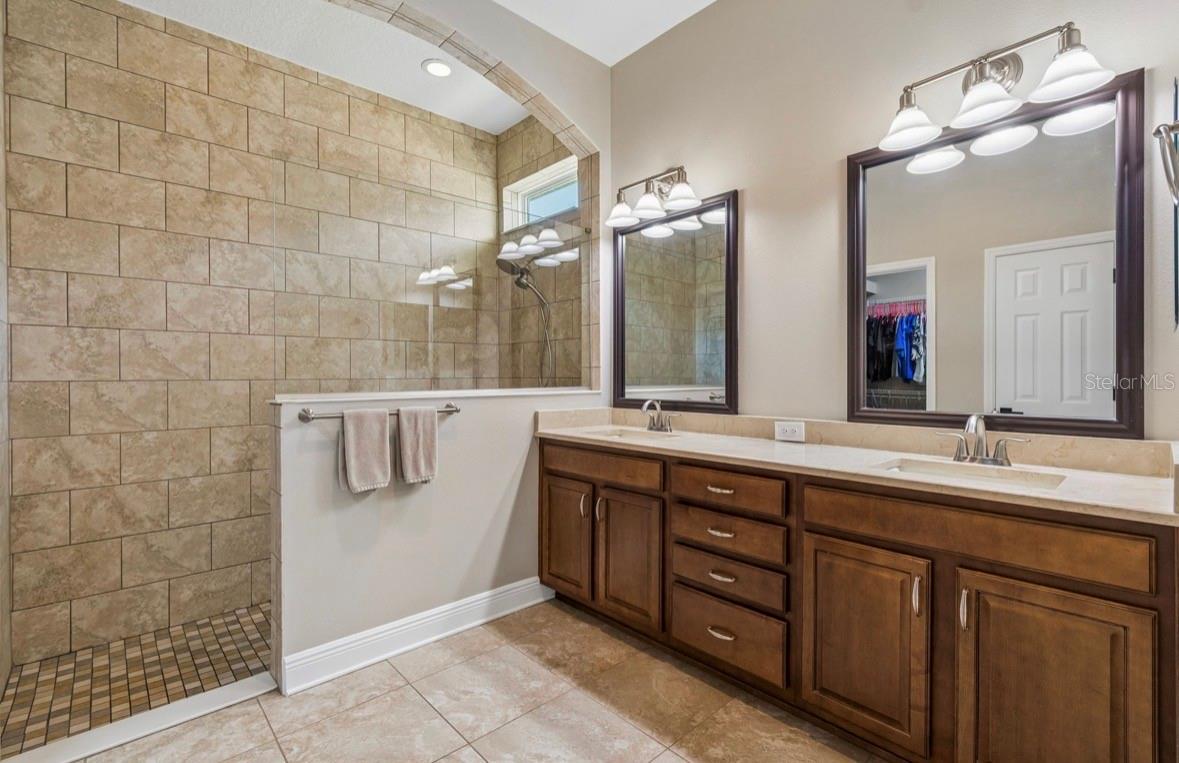 1927 MONTGOMERY BELL RD, WESLEY CHAPEL, FL, 33543