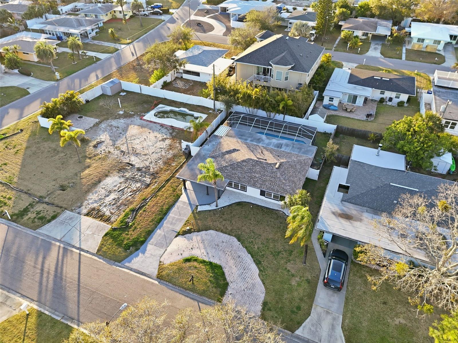 2470 DEL RIO WAY, DUNEDIN, FL, 34698