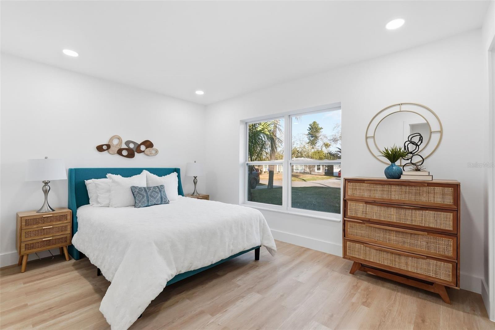 2470 DEL RIO WAY, DUNEDIN, FL, 34698