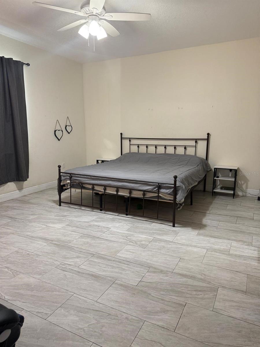 9302 N MARGARET AVE, TAMPA, FL, 33612