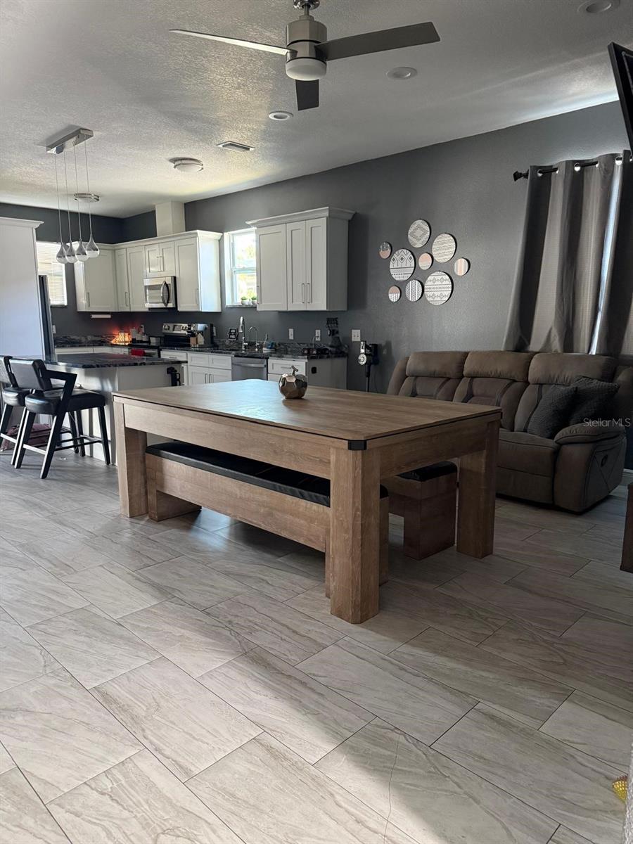 9302 N MARGARET AVE, TAMPA, FL, 33612