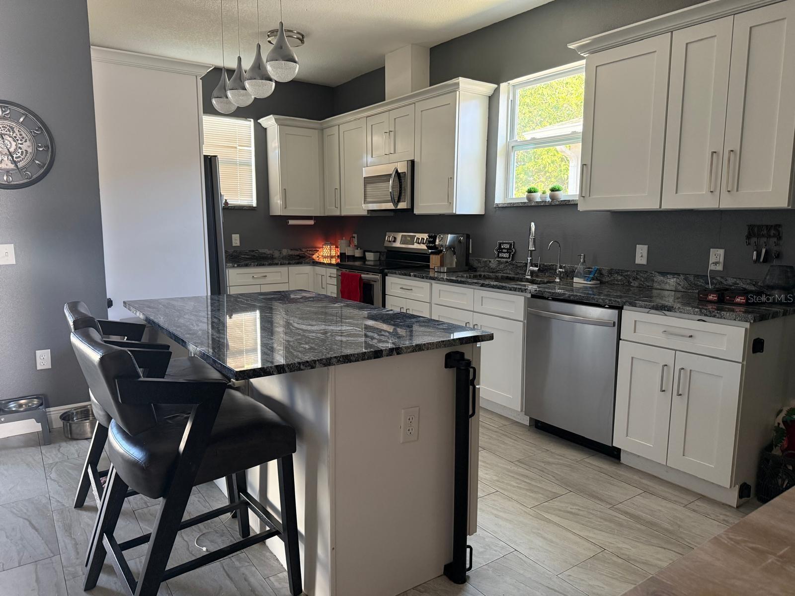 9302 N MARGARET AVE, TAMPA, FL, 33612