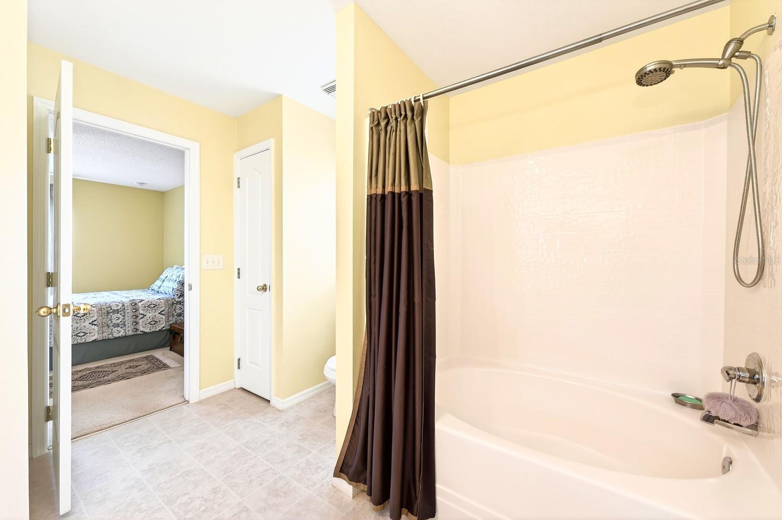 416 LAKEVIEW RD, KISSIMMEE, FL, 34759