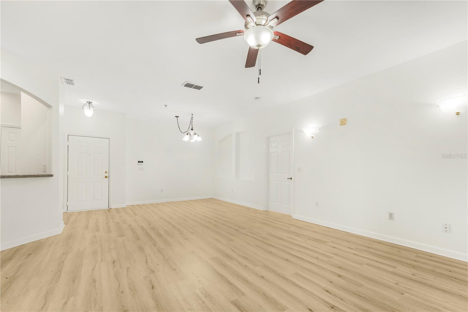 3351 WHITESTONE CIR #304, KISSIMMEE, FL, 34741