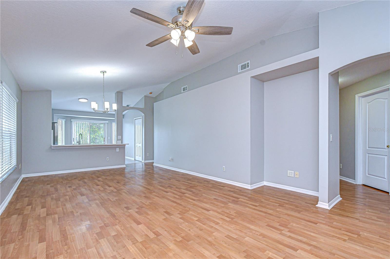 18003 BIRDWATER DR, TAMPA, FL, 33647