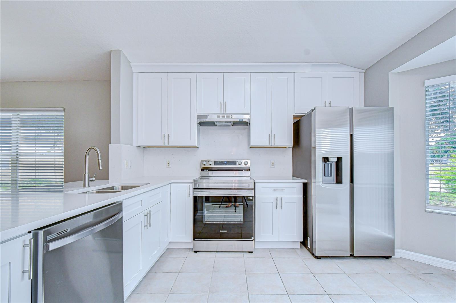 18003 BIRDWATER DR, TAMPA, FL, 33647