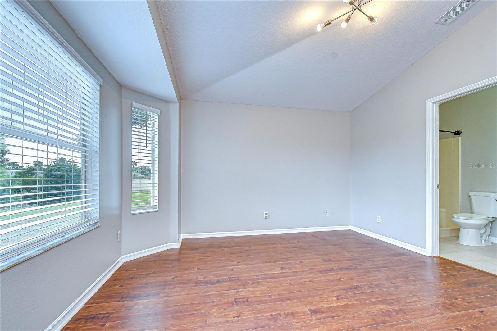 18003 BIRDWATER DR, TAMPA, FL, 33647