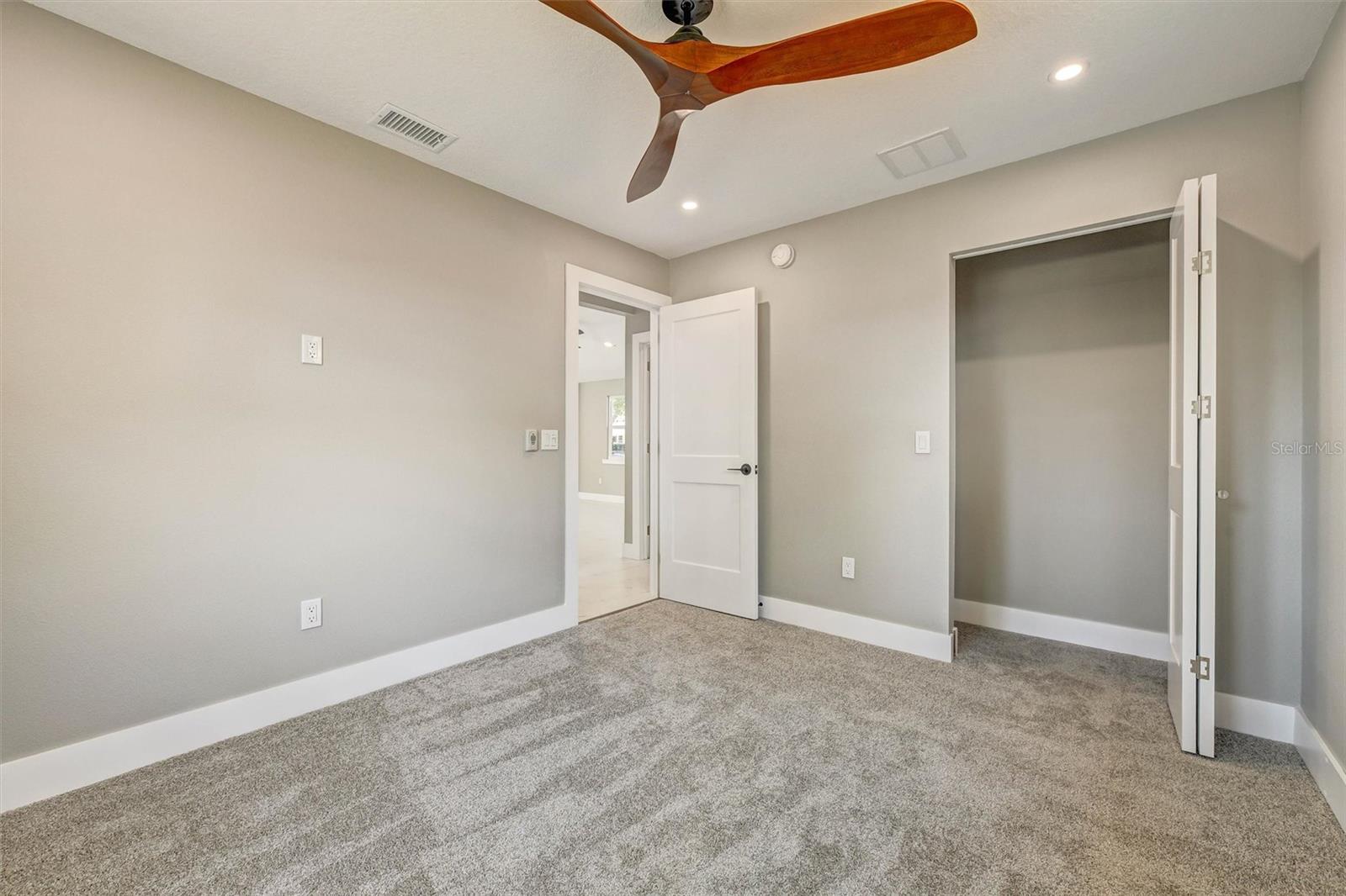 1521 S JEFFERSON AVE, CLEARWATER, FL, 33756