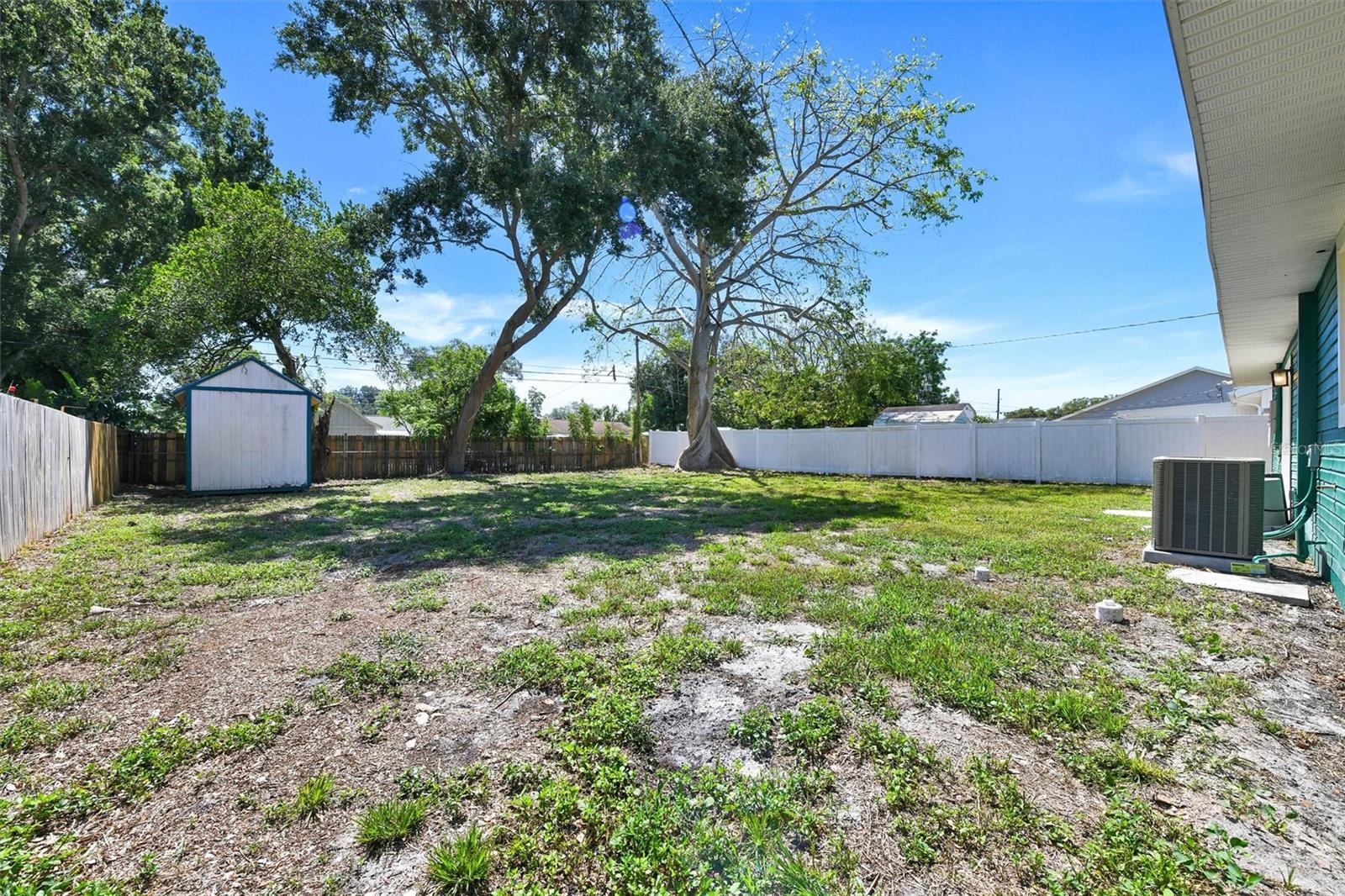 1521 S JEFFERSON AVE, CLEARWATER, FL, 33756