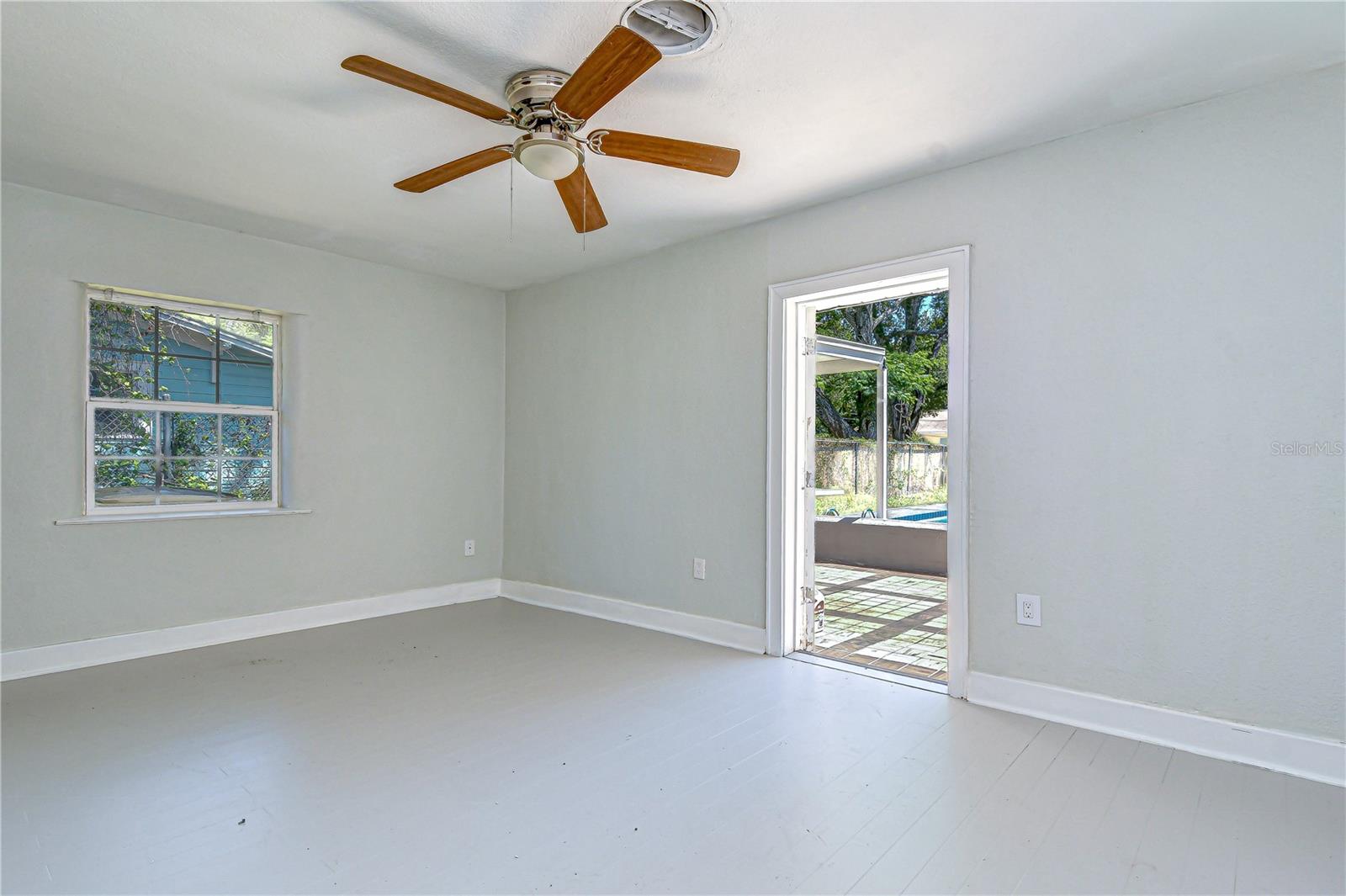 909 HART ST, CLEARWATER, FL, 33755