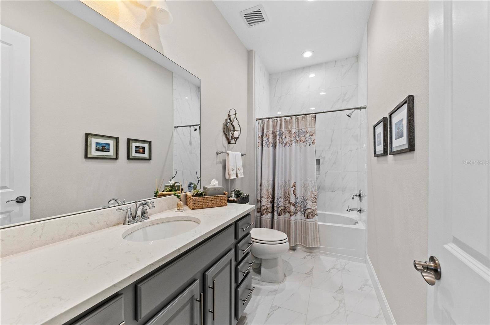 271 SAINT LUCIA DR #202, BRADENTON, FL, 34209