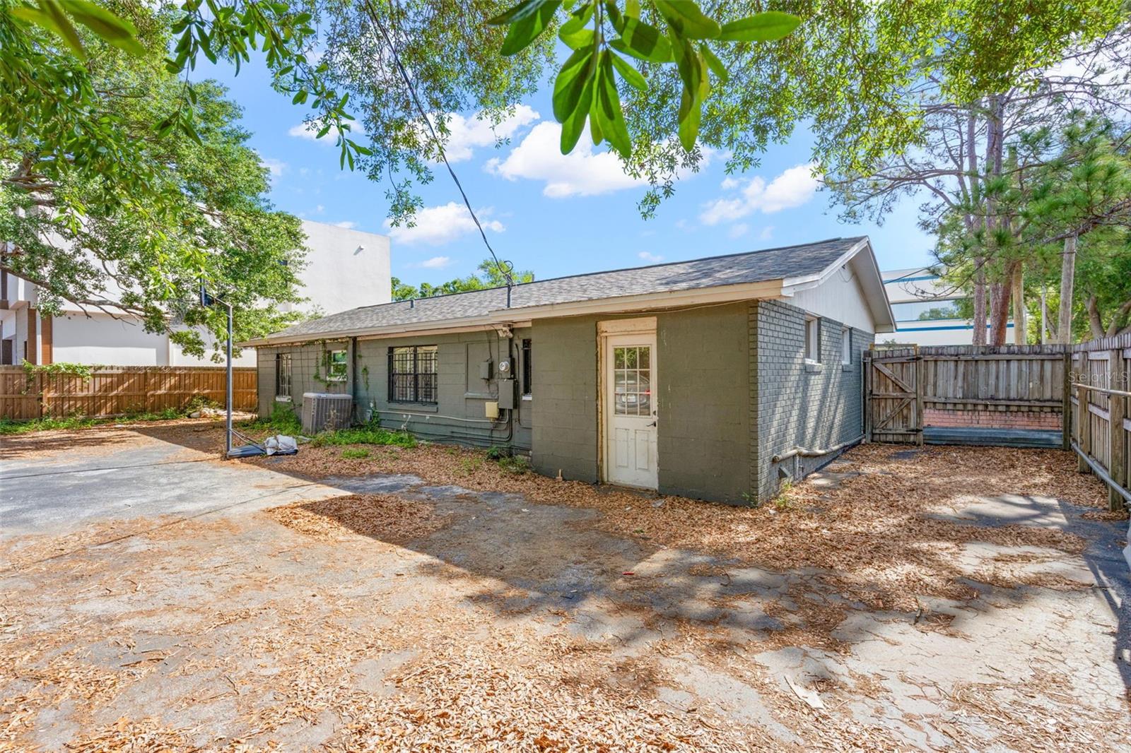 110 N LINCOLN AVE, TAMPA, FL, 33609